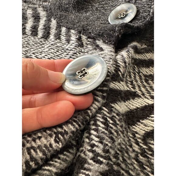 Ava Woman's Wool Blend Cardigan Sweater Size XS - Picture 4 of 7